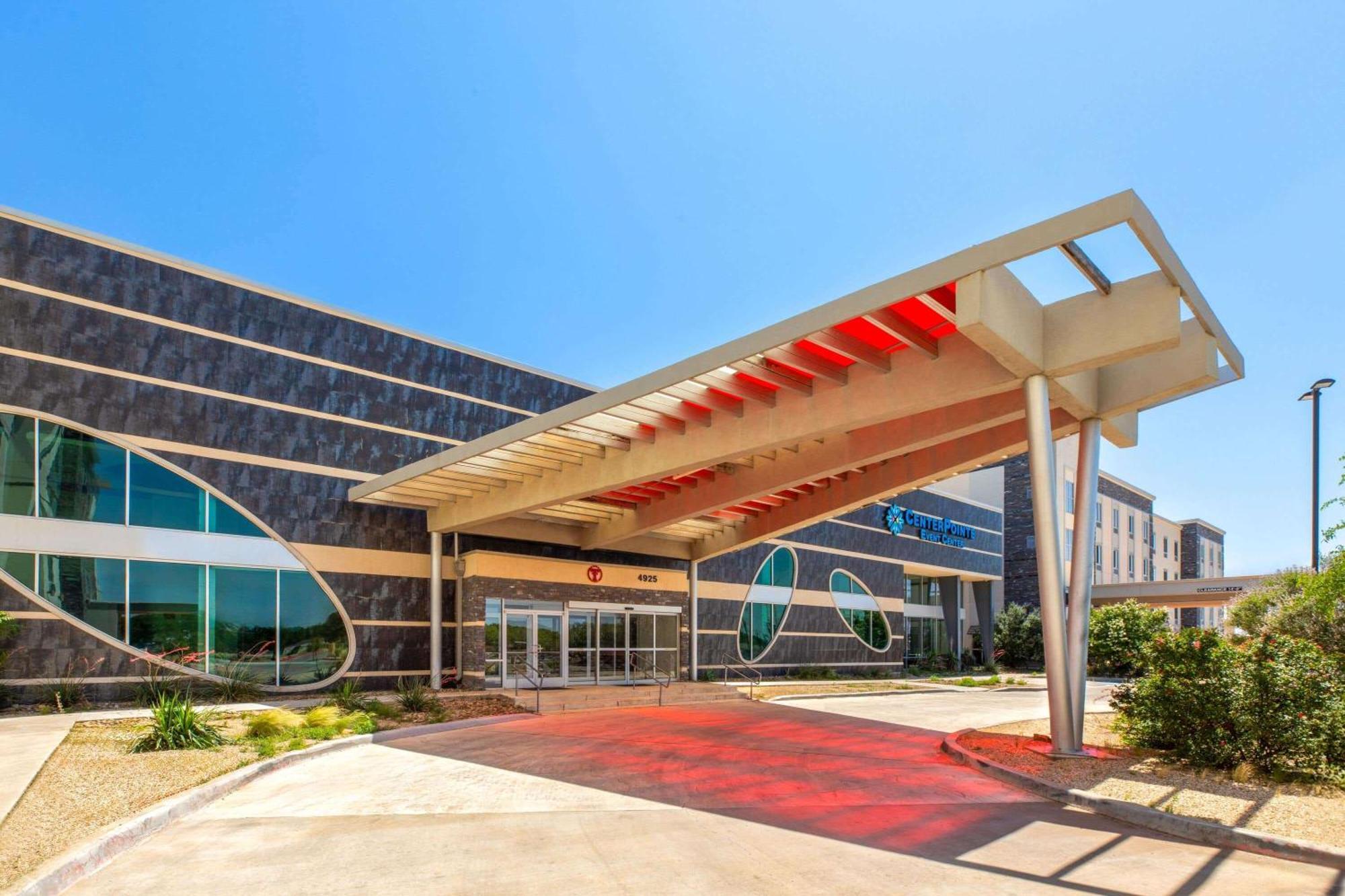 Days Inn & Suites By Wyndham Lubbock Medical Center Экстерьер фото
