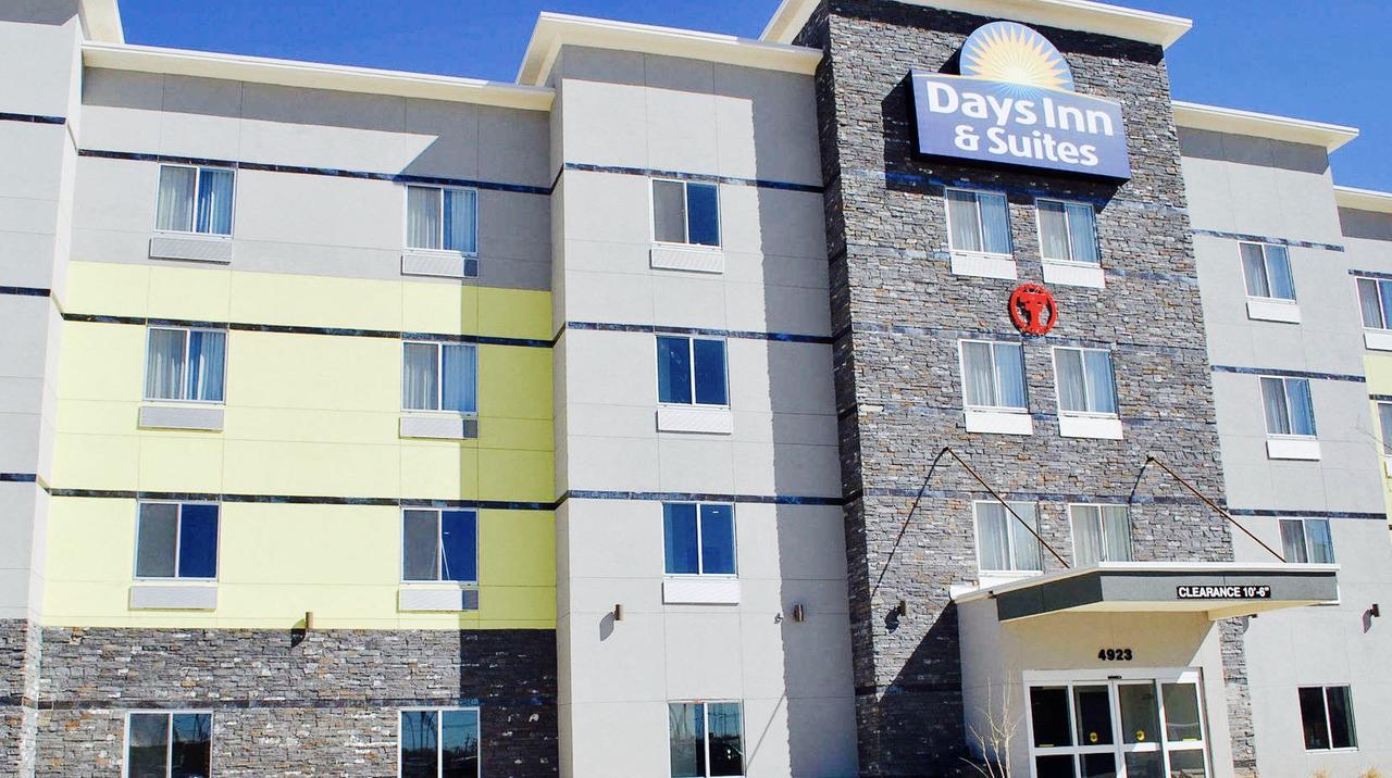 Days Inn & Suites By Wyndham Lubbock Medical Center Экстерьер фото