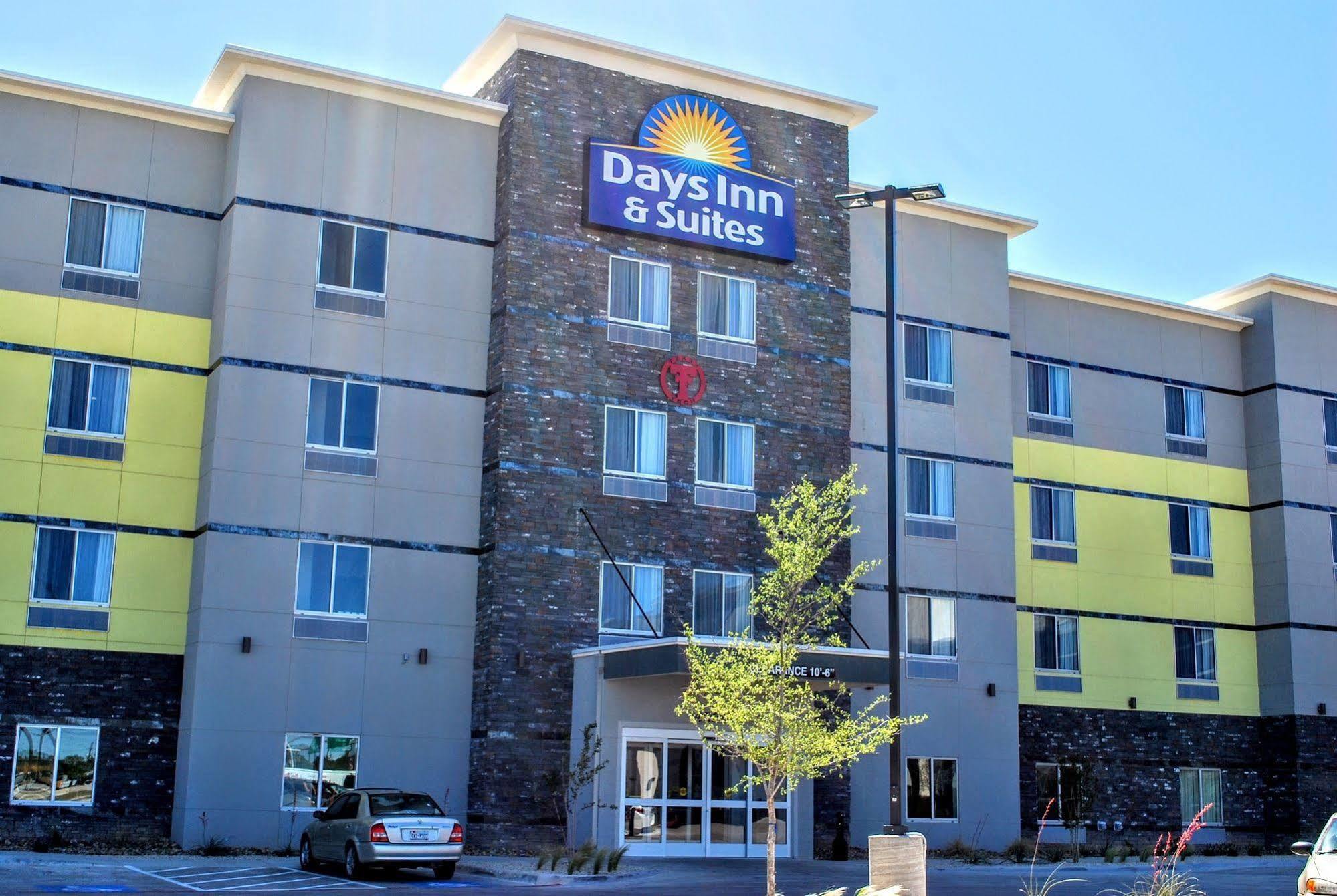 Days Inn & Suites By Wyndham Lubbock Medical Center Экстерьер фото